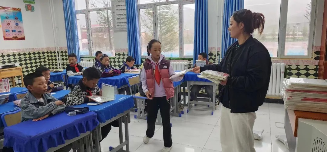 “相赠好书 悦读同行”|翻越千里 与瓦里滩小学共享书香