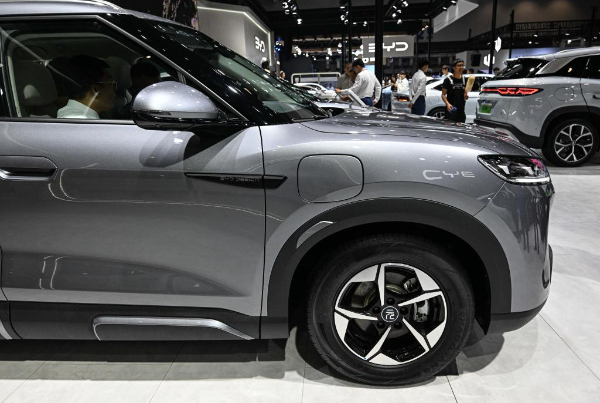 国产新能源汽车点靓金秋车展(图4)