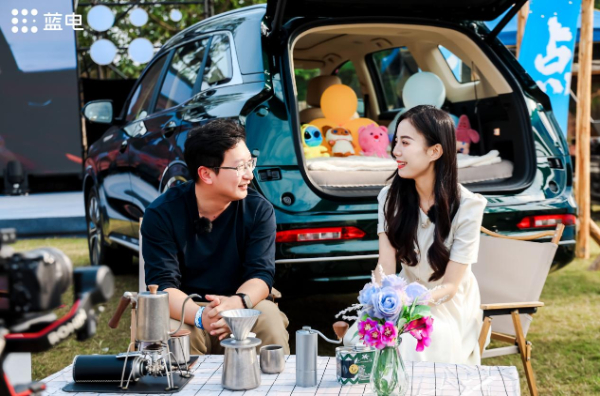 蓝电E5 PLUS全国交付仪式开启 重塑家庭出行体验(图2)