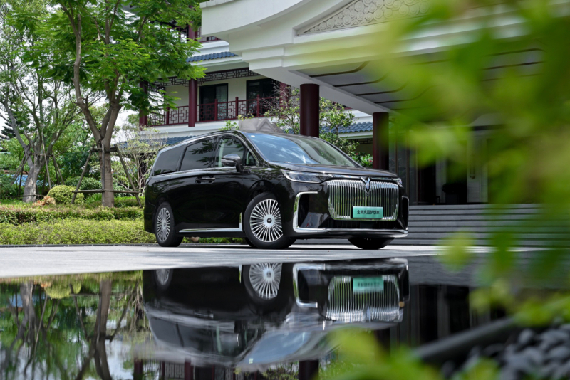 岚图闪耀东风汽车6000万辆里程碑 心怀“梦想”开启向上新篇章(图10) 岚图闪耀东风汽车6000万辆里程碑 心怀“梦想”开启向上新篇章(图10)