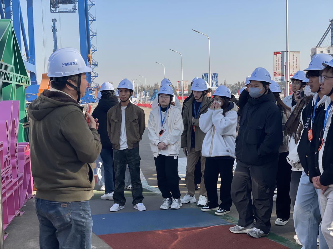 《华侨大学2024“中国式现代化建设之新质生产力(上海)主题研习营:探寻上海发展新动能》(图6) 《华侨大学2024“中国式现代化建设之新质生产力(上海)主题研习营:探寻上海发展新动能》(图6)