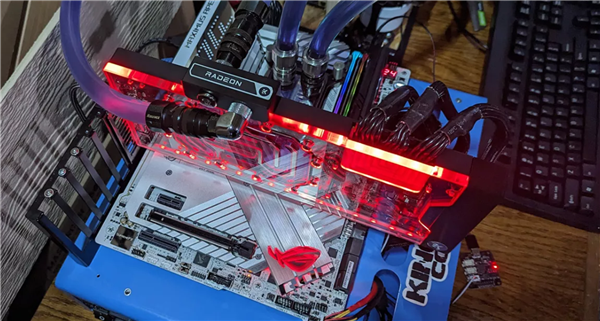 AMD显卡性能终于追上RTX 4090 代价是恐怖700W功耗(图1)