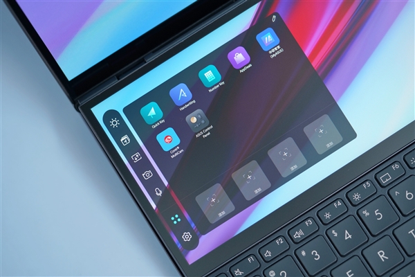 14英寸机身塞下18英寸屏！华硕灵耀X 双屏Pro 2023图赏(图12)